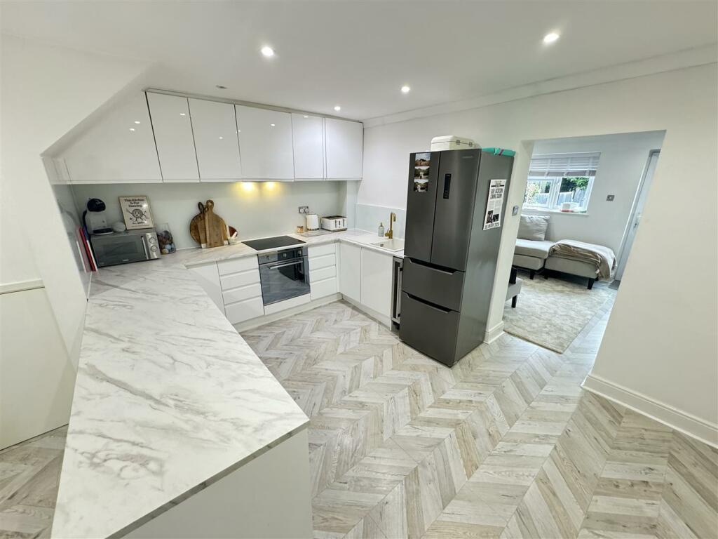 Additional image 5 of Fairbank Close, Ongar