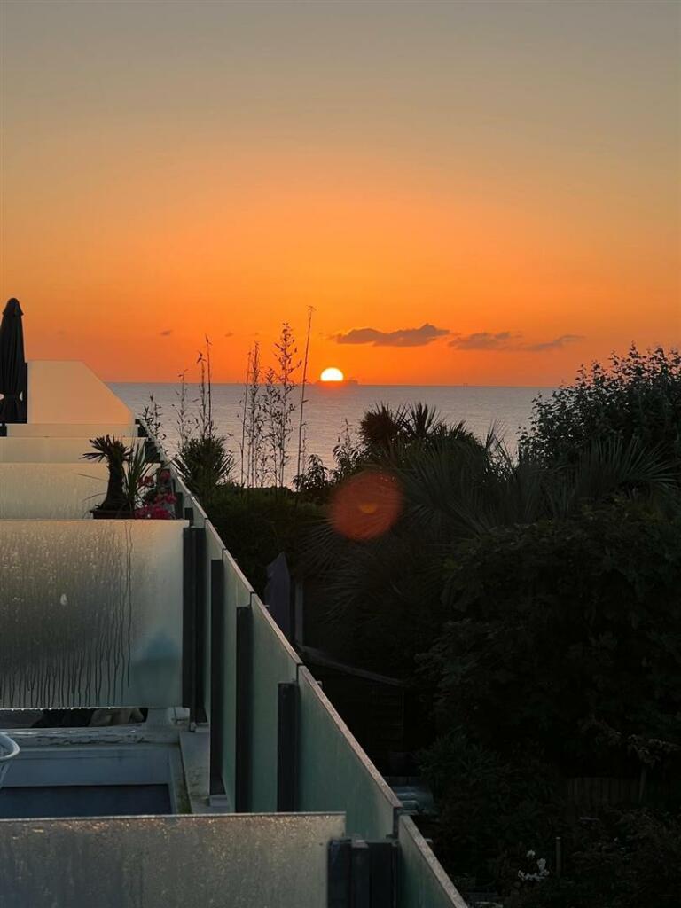 Additional image 37 of Green Lane, Walton On The Naze