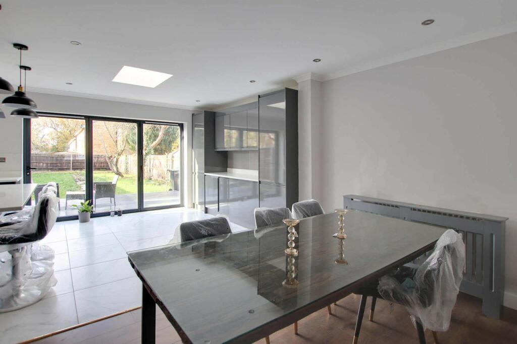 Additional image 4 of The Glade, Shirley