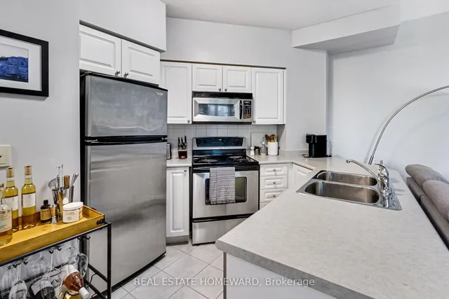 Additional image 5 of 219 Fort York Blvd Unit 720