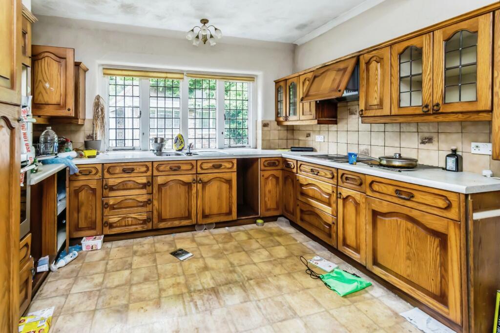 Additional image 19 of Southfields Road, Woldingham, Caterham, Surrey, CR3