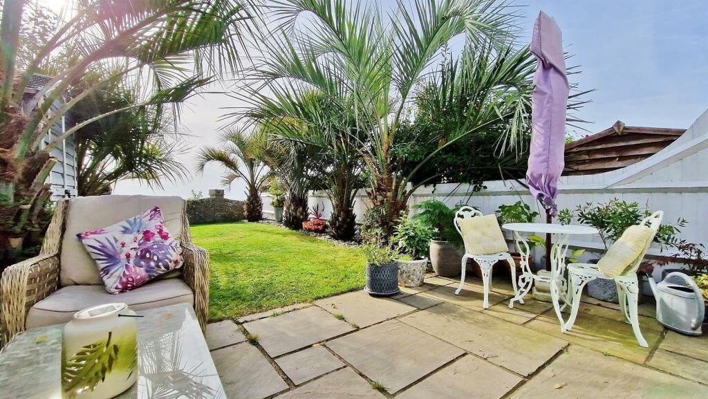 Additional image 40 of The Beach House, Green Lane, Walton On The Naze