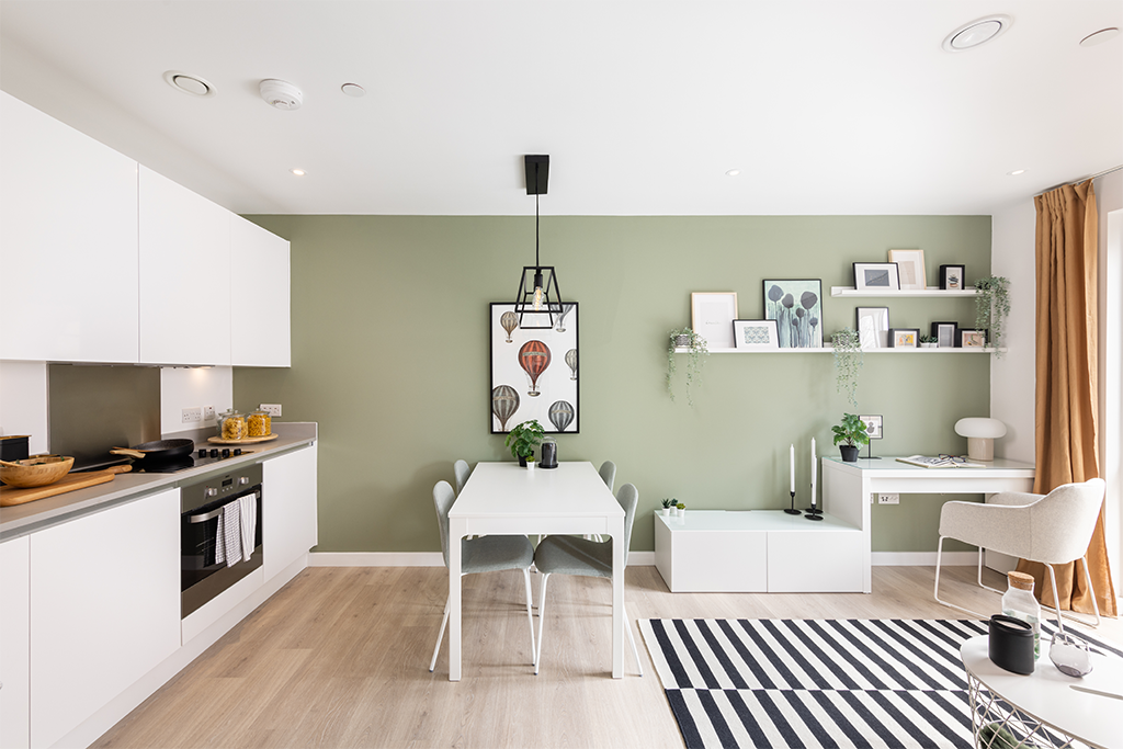 Addiscombe Grove,
Croydon,
CR0 5BX