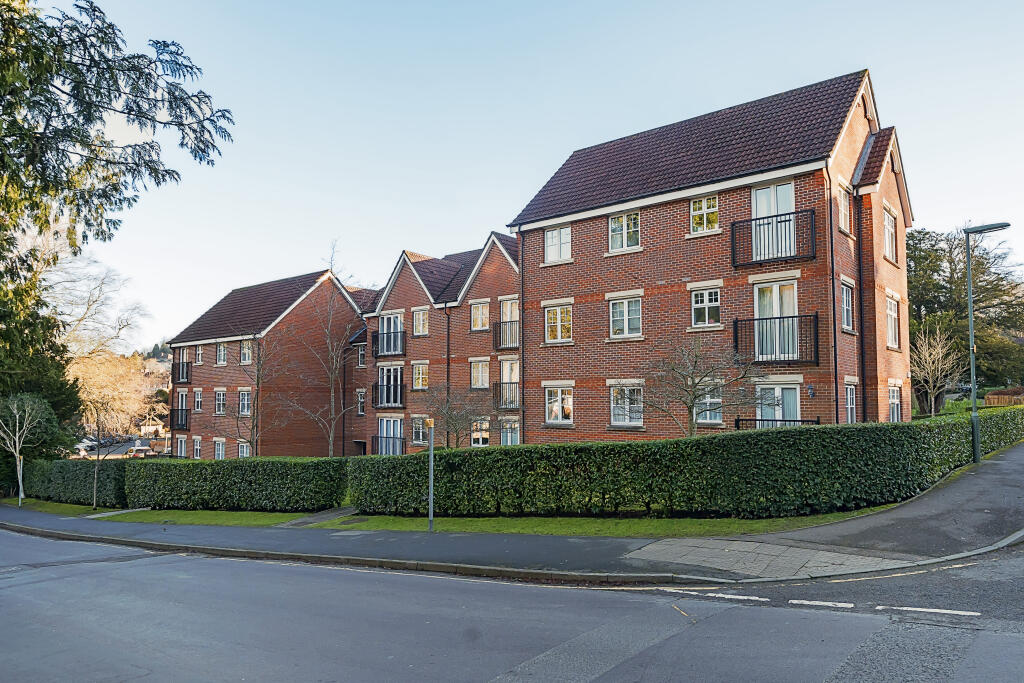 Additional image 10 of Eothen Close, CATERHAM, CR3