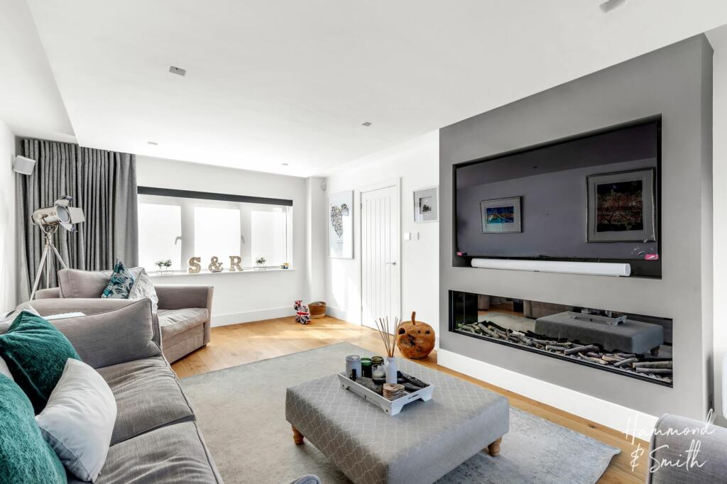 Additional image 2 of Kendal Avenue, Epping, CM16