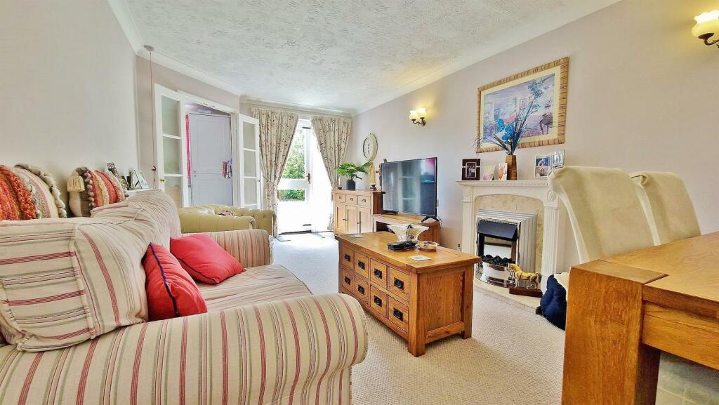 Additional image 20 of Connaught Avenue, Frinton-On-Sea