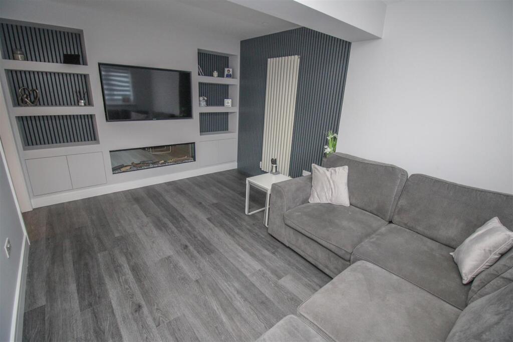 Additional image 4 of Woodhill, Harlow