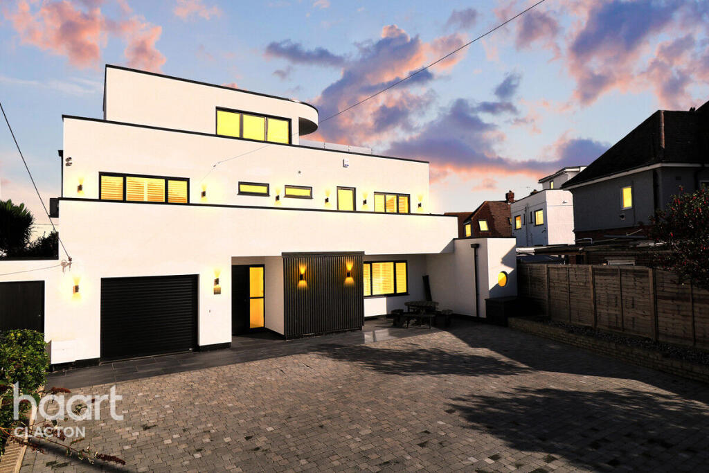 Additional image 29 of Percival Road, Walton On The Naze