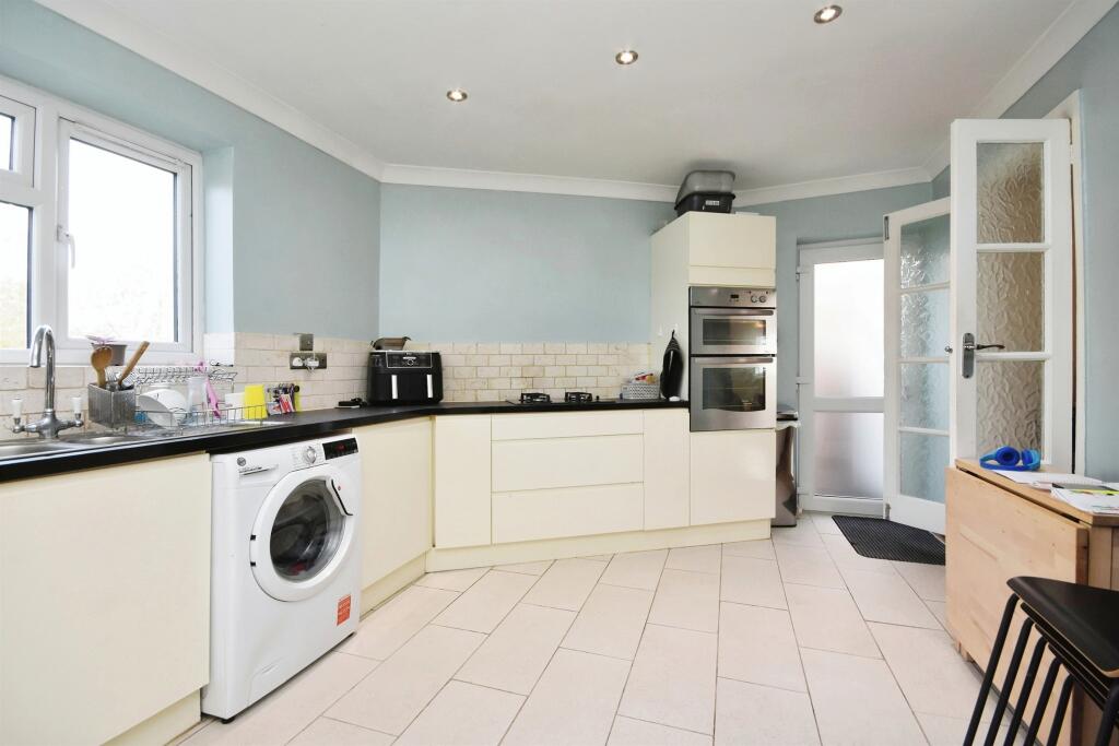 Additional image 8 of Orchard Drive, Braintree