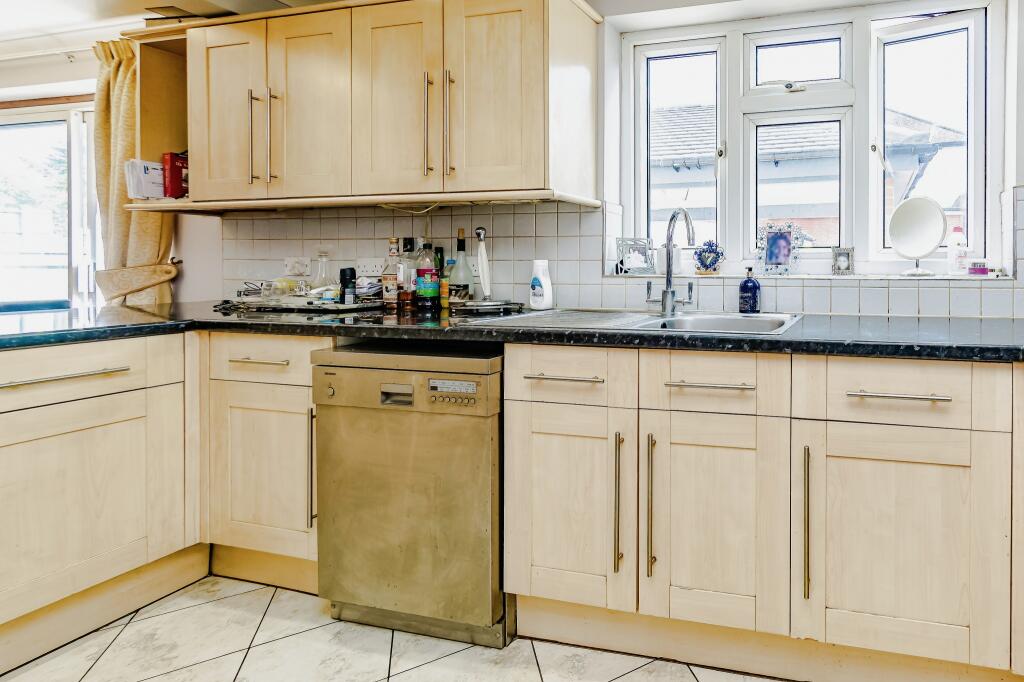 Additional image 4 of Wickham Road, Shirley, Croydon, CR0