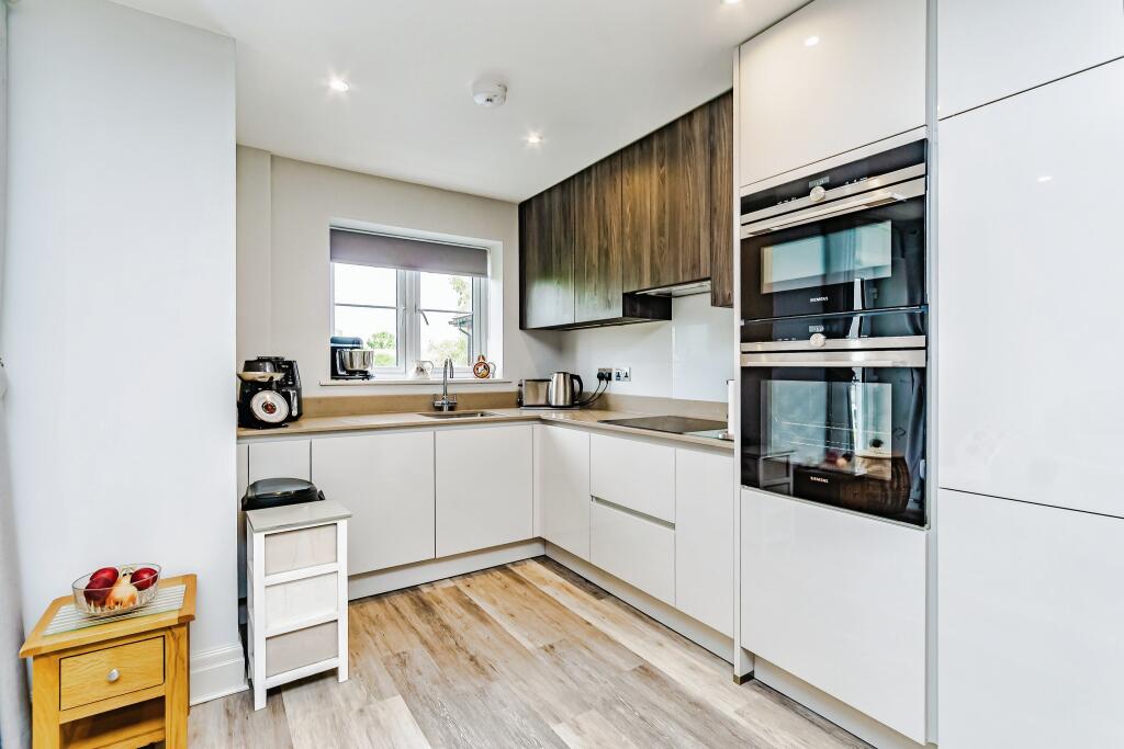 Additional image 15 of Fir Tree Court, 301 Limpsfield Road, Warlingham, Surrey, CR6