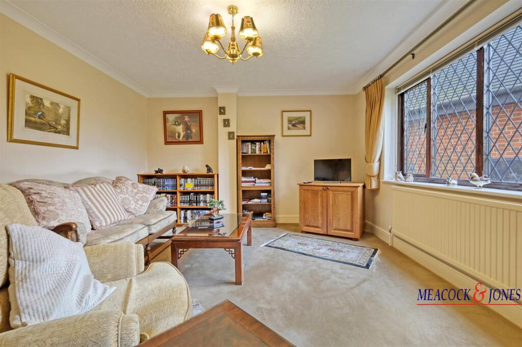 Additional image 21 of Roundwood Avenue, Hutton Mount, Brentwood