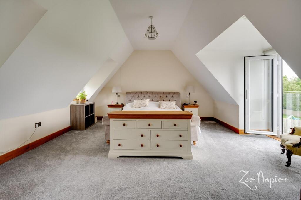 Additional image 11 of Moreton