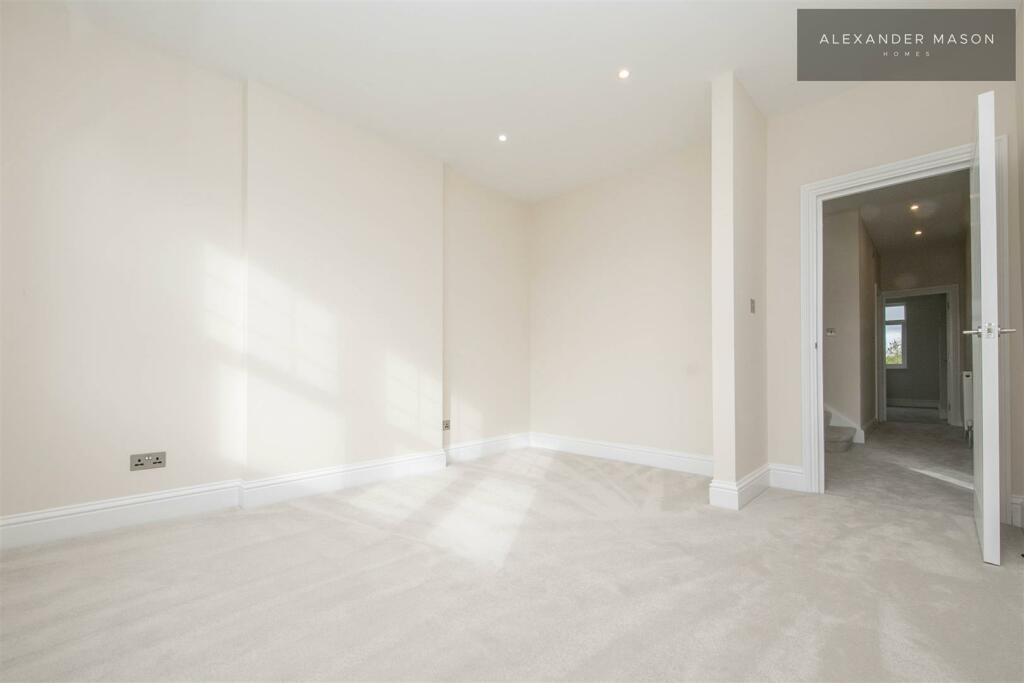 Additional image 17 of Ashlyns Road, Frinton-On-Sea