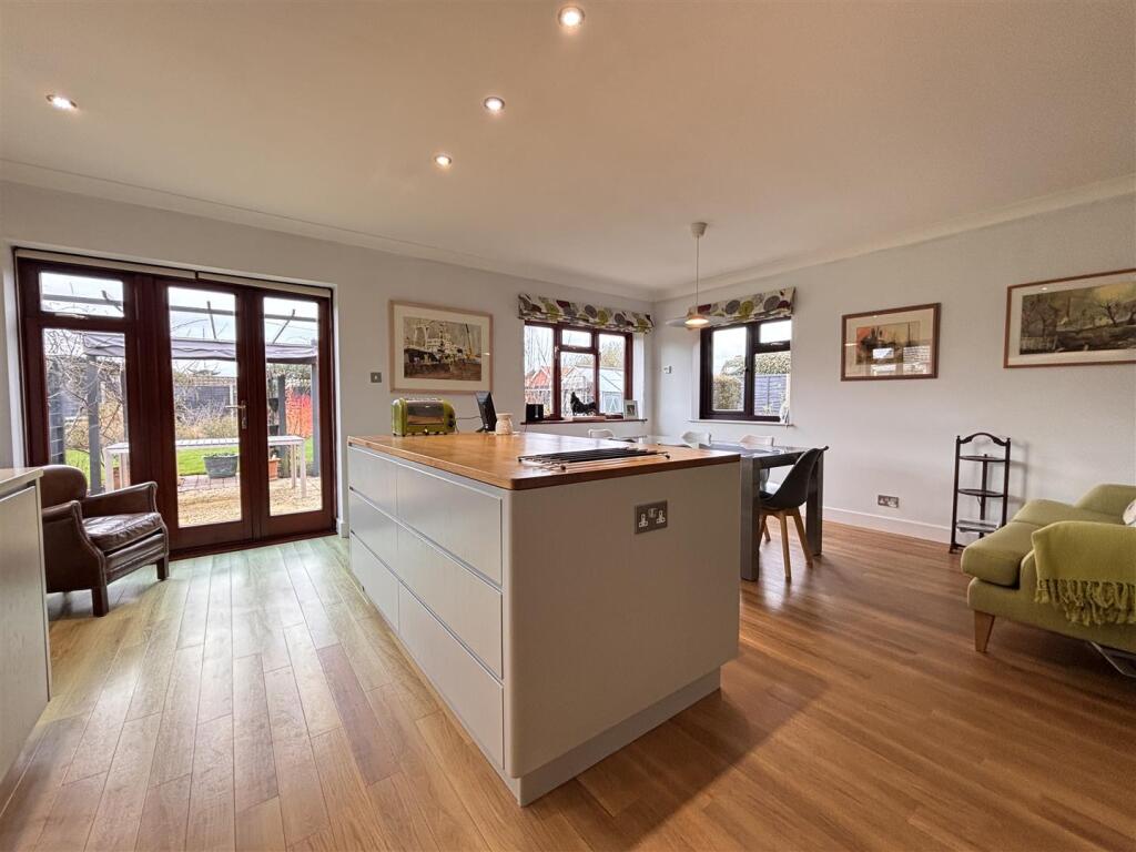 Additional image 63 of Windmill Road, Bradfield