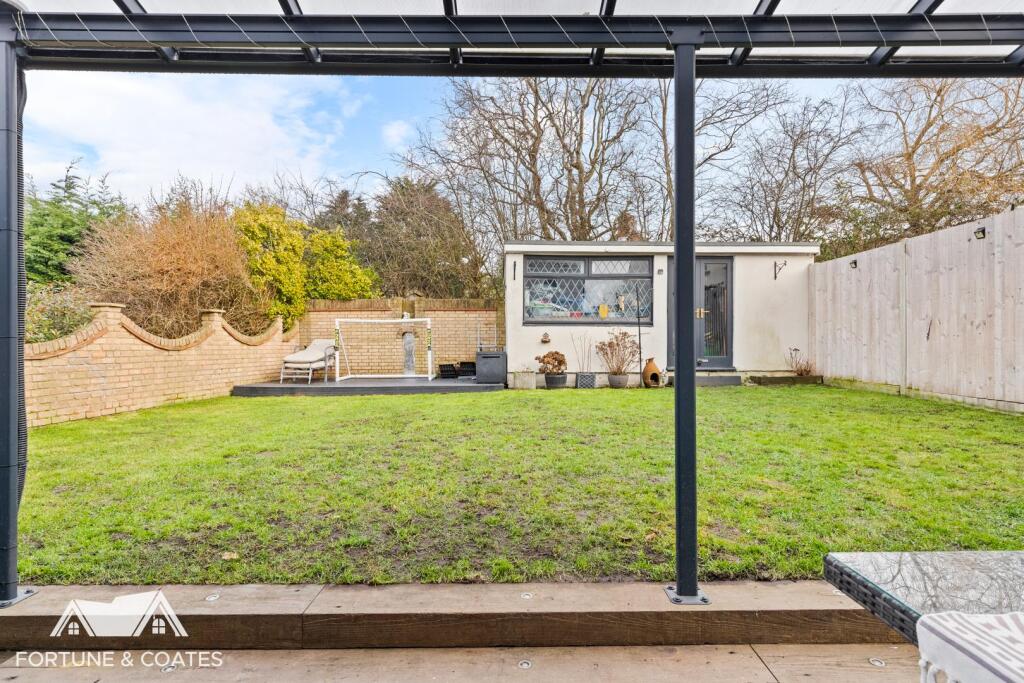 Additional image 26 of Parkfields, Roydon, Harlow