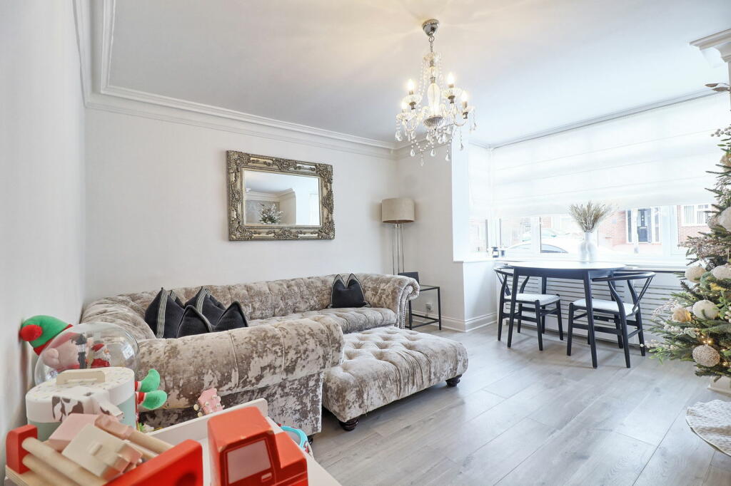 Additional image 3 of Essex Road, Burnham-on-crouch, CM0 8EQ