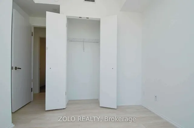 Additional image 21 of 197 Yonge St Unit 5202