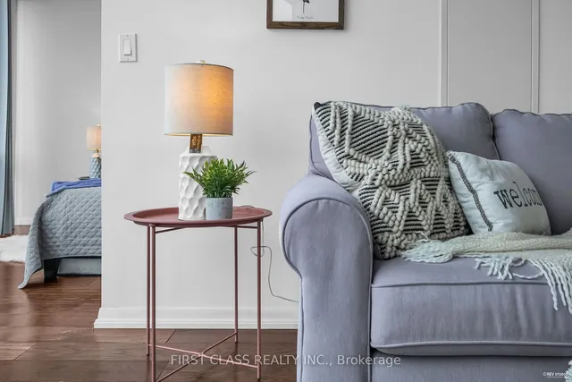 Additional image 8 of 832 Bay St Unit 4609