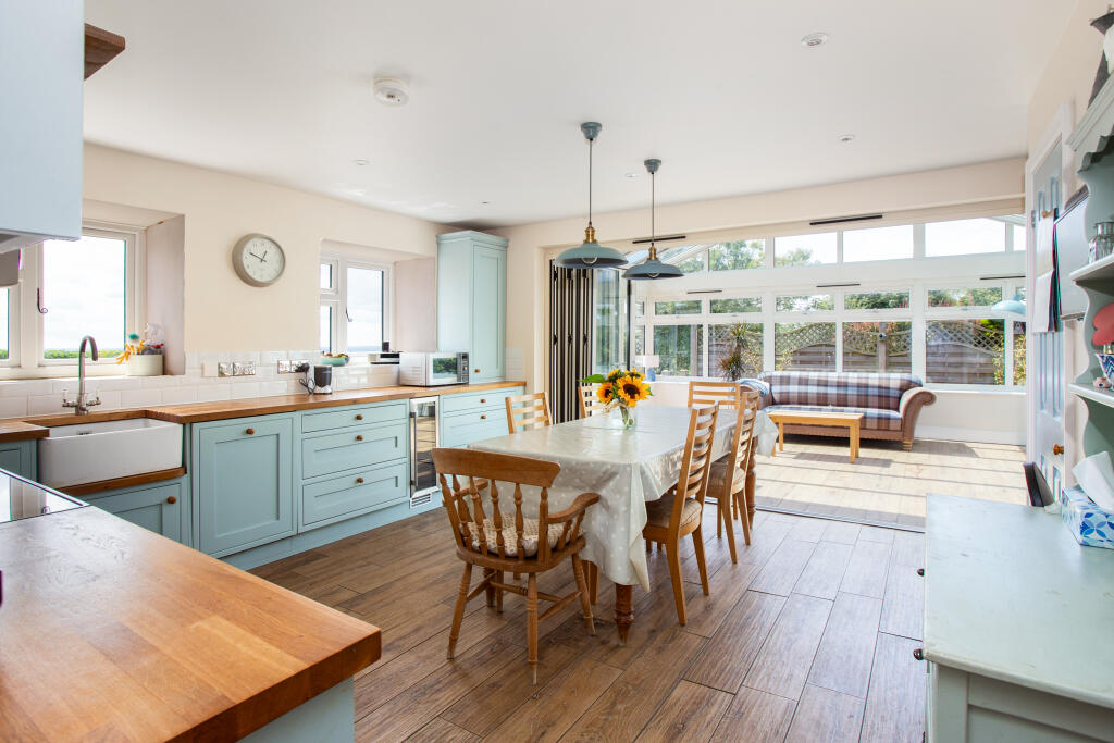 Additional image 19 of Pilgrims Lane, Caterham, CR3