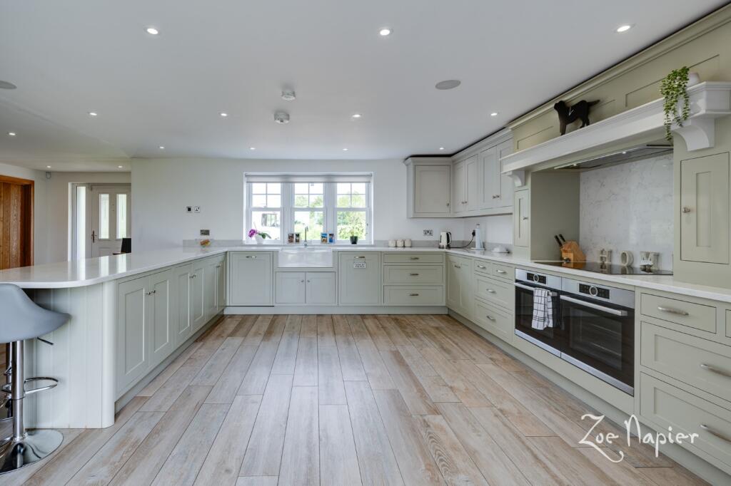 Additional image 7 of Moreton