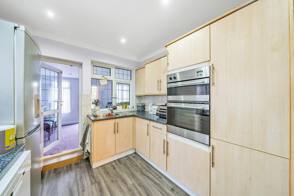 Additional image 7 of Hillside Road, Billericay, CM11