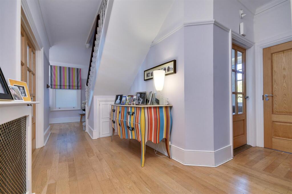 Additional image 18 of Hillwood Grove, Hutton Mount, Brentwood