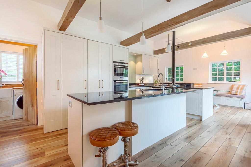 Additional image 7 of Wind Hill, Magdalen Laver