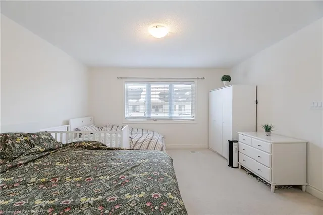 Additional image 20 of 7 Lady Evelyn Cres