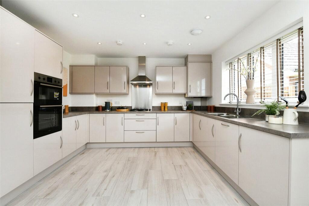 Additional image 17 of Meadow Gardens, Clacton On Sea, Essex, CO16