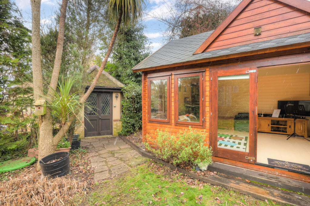 Additional image 29 of Rectory Road, Billericay, CM12