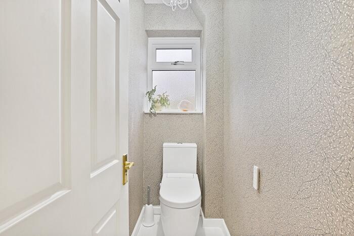 Additional image 20 of Longfields, Ongar, CM5