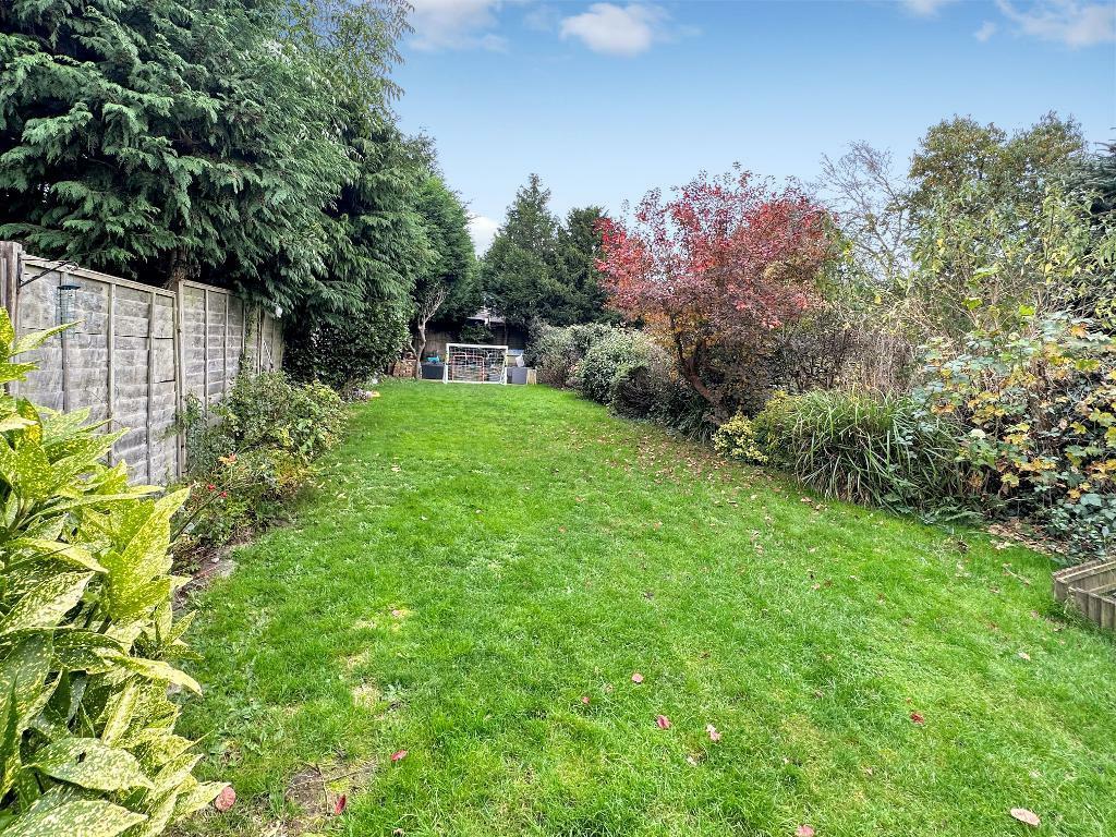 Additional image 19 of Sunnybank, Warlingham, Surrey, CR6 9SS