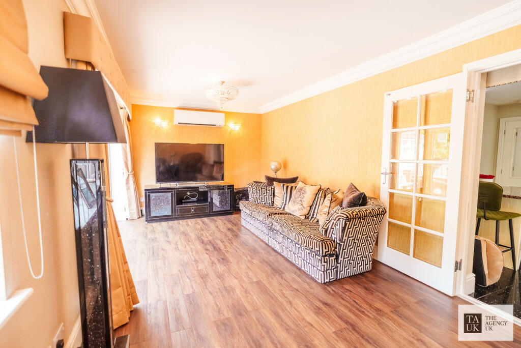 Additional image 6 of Nags Head Lane, Brentwood, CM14