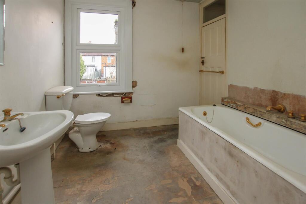 Additional image 10 of Nita Road, Warley, Brentwood