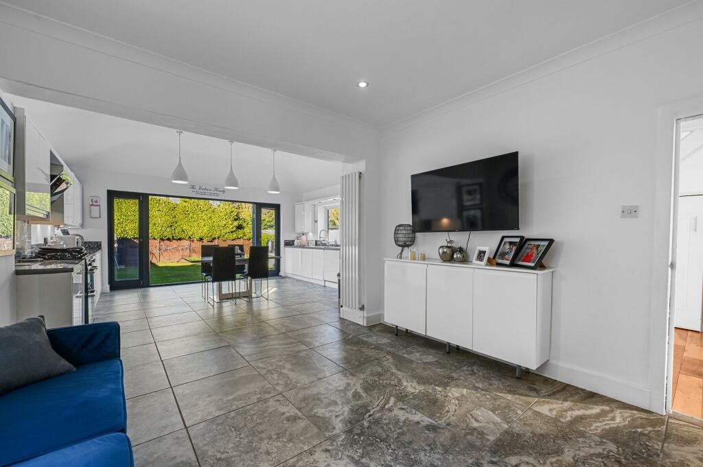 Additional image 6 of West Belvedere, Danbury, CM3