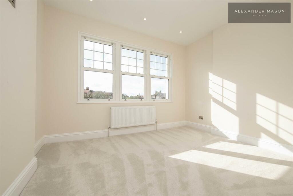 Additional image 16 of Ashlyns Road, Frinton-On-Sea