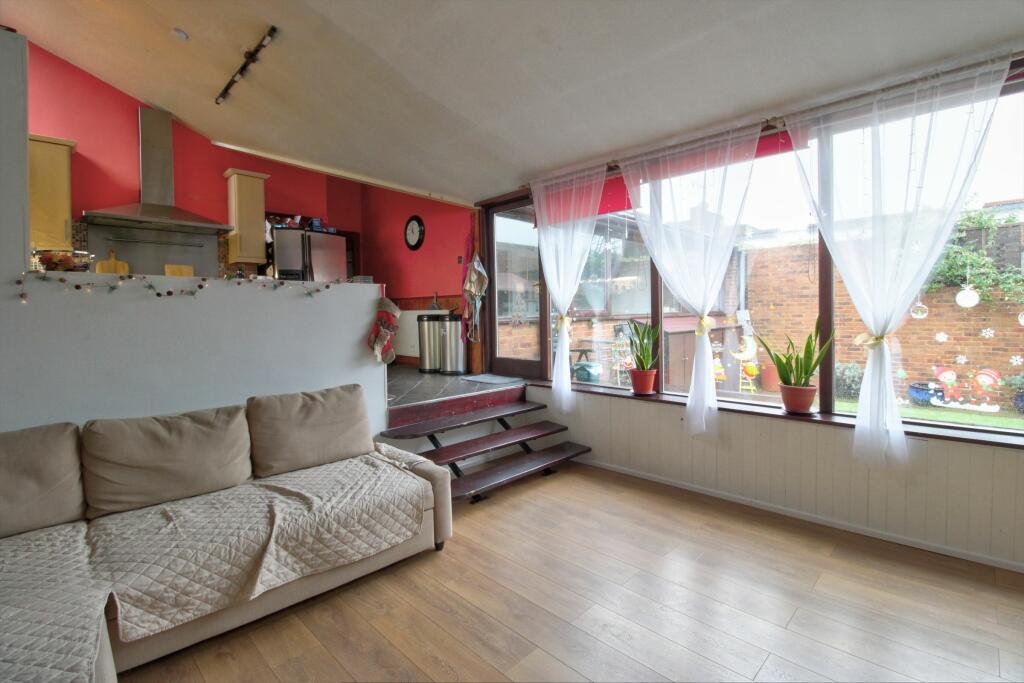 Additional image 3 of Bishopsfield, Harlow