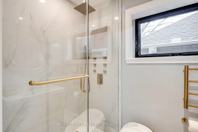 Additional image 25 of 293 Chaplin Cres