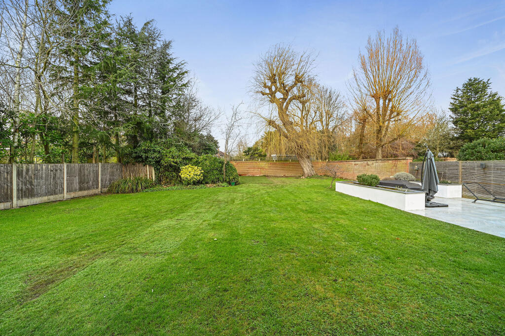 Additional image 4 of The Willows Gutters Lane Broomfield Chelmsford CM1 7BT