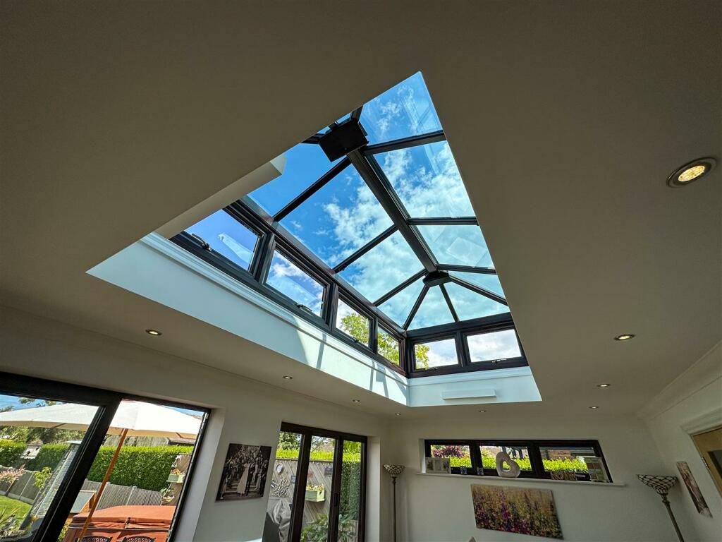 Additional image 5 of Southcliff Park, East Clacton