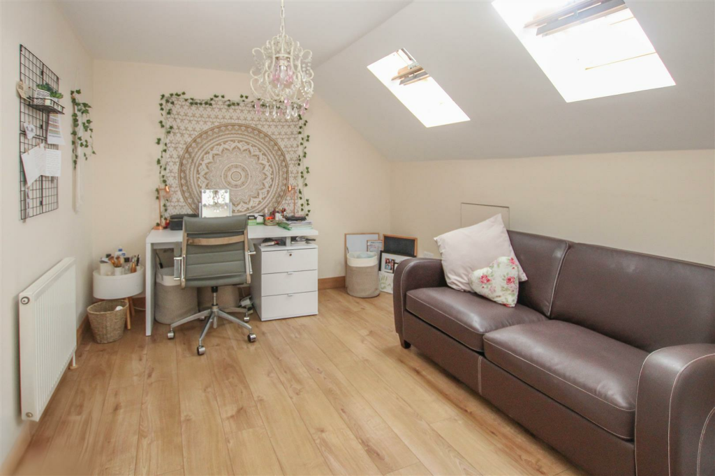 Additional image 12 of Chelmsford Road, Shenfield, Brentwood