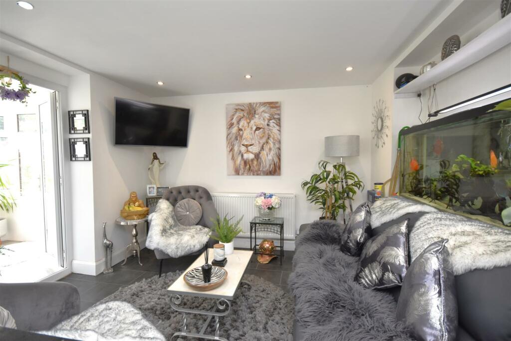 Additional image 8 of Mill Green, Willaston, Neston