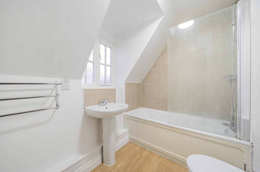 Additional image 9 of Caspian House, Weavers Close, Great Dunmow, Essex, CM6