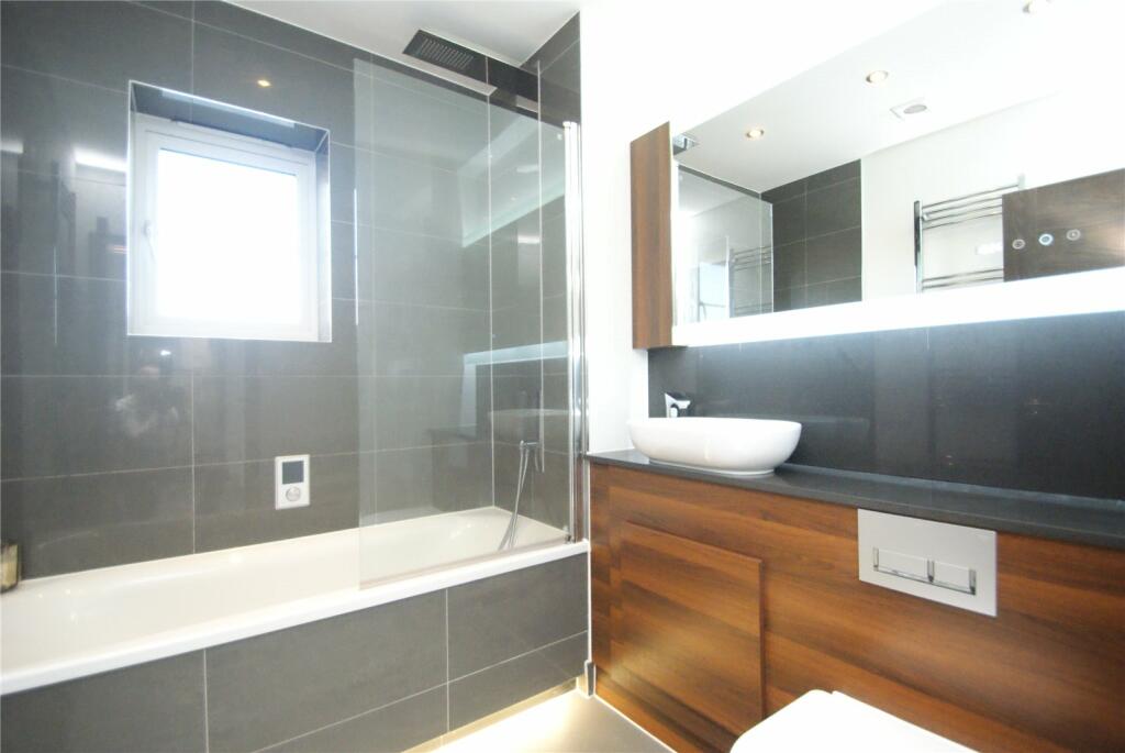 Additional image 8 of Elm Gardens, Mountnessing, CM15