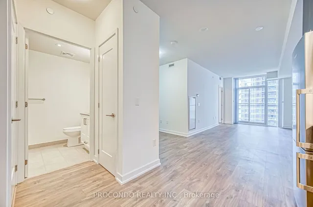 Additional image 12 of 99 John St Unit 1405