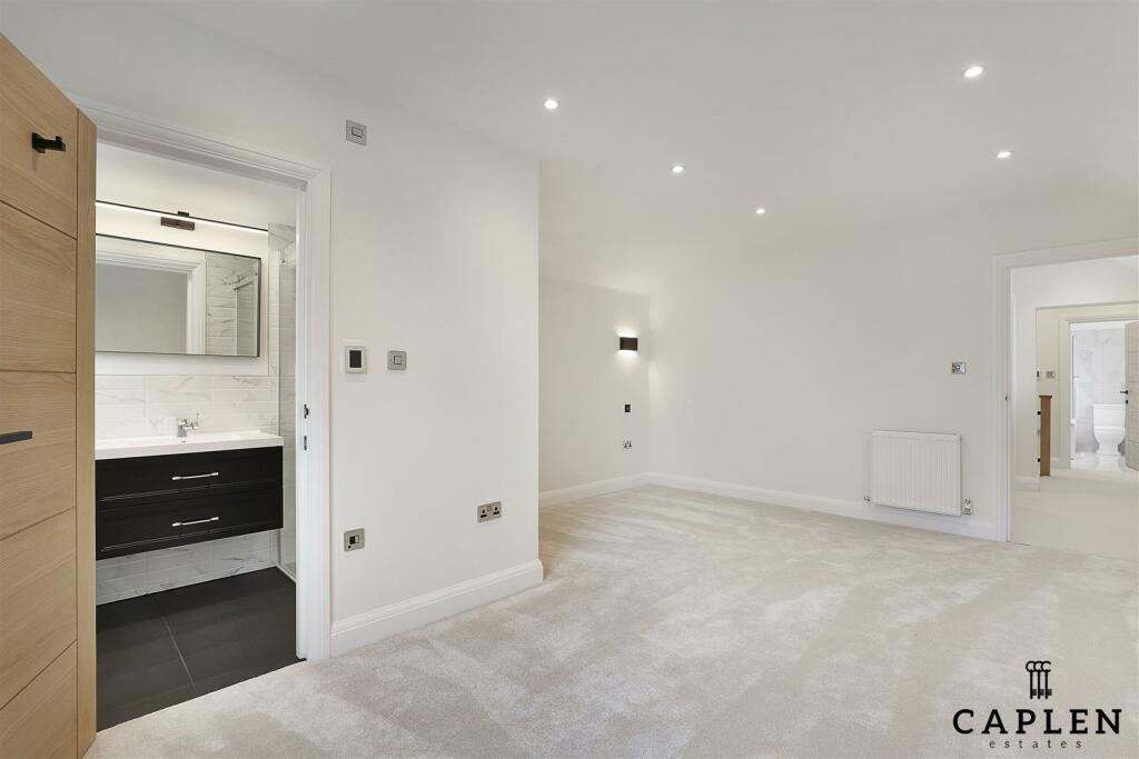 Additional image 11 of Coopers Hill, Ongar