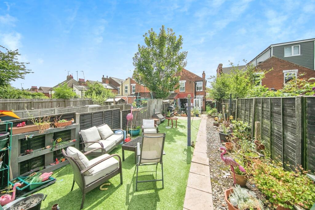 Additional image 14 of Harwich Road, Colchester