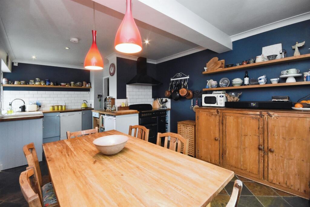 Additional image 4 of Cross End, Pebmarsh, Halstead