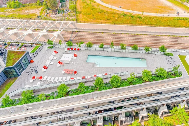 Additional image 29 of 30 Ordnance St Unit 407